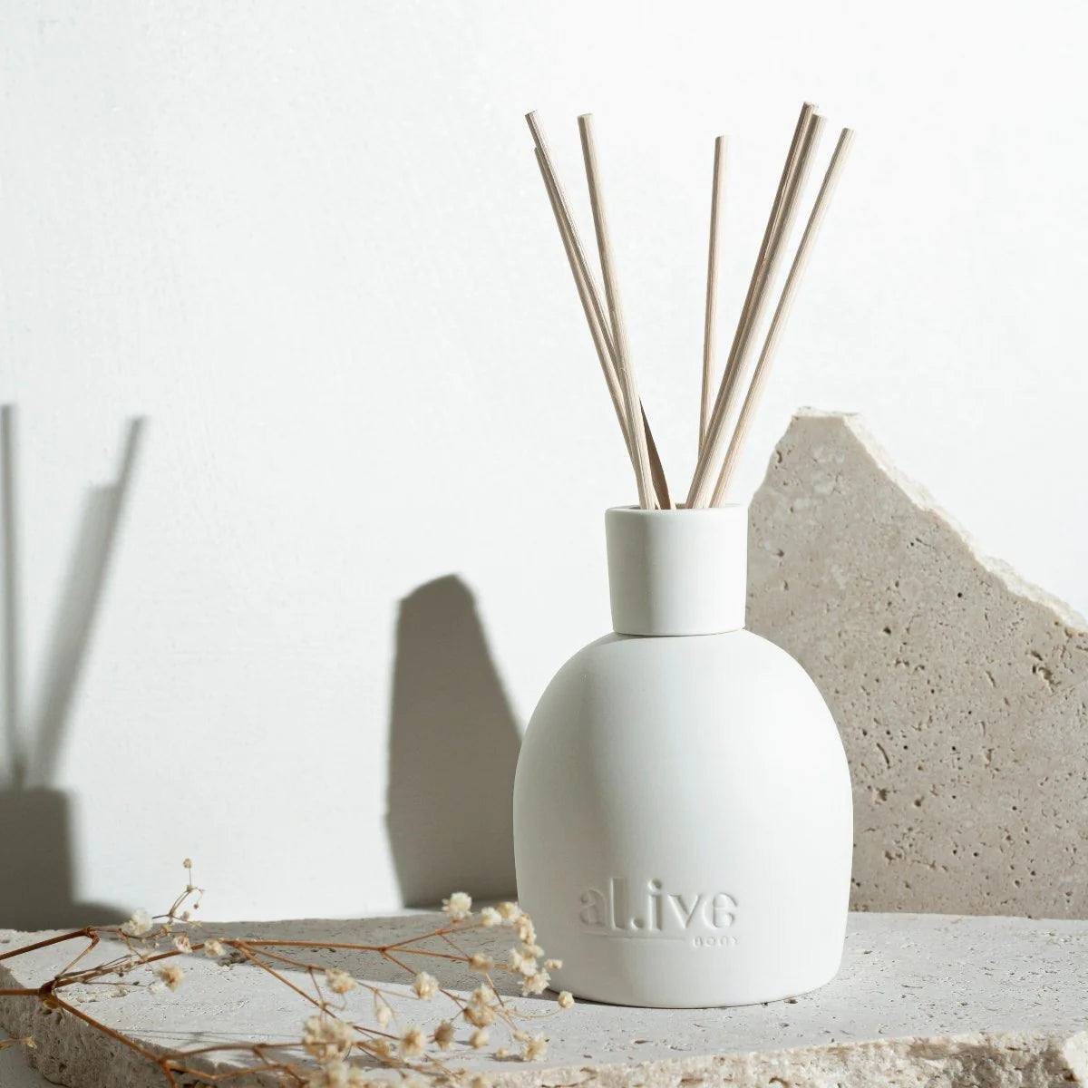 al.ive body - Sweet Dewberry and Clove Diffuser